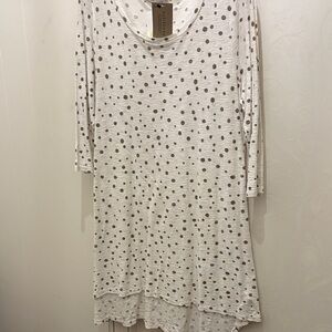 White Polka tan & white Dot pre-shrink cotton hi lo tunic NWT 
M, L